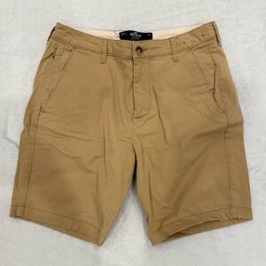 Hollister Flat Front Khaki Shorts - Men’s Size 31